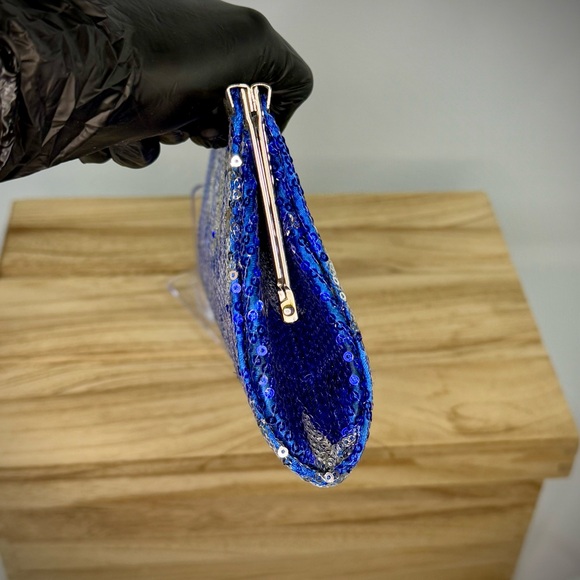 SOLD Blue and Silver Star Sequin Kiss-Lock Clutch - Picture 7 of 14